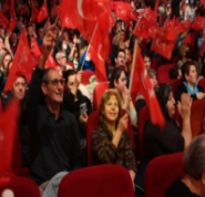 "Bir Diriliş Destanı Çanakkale” konseri yoğun ilgi gördü. 